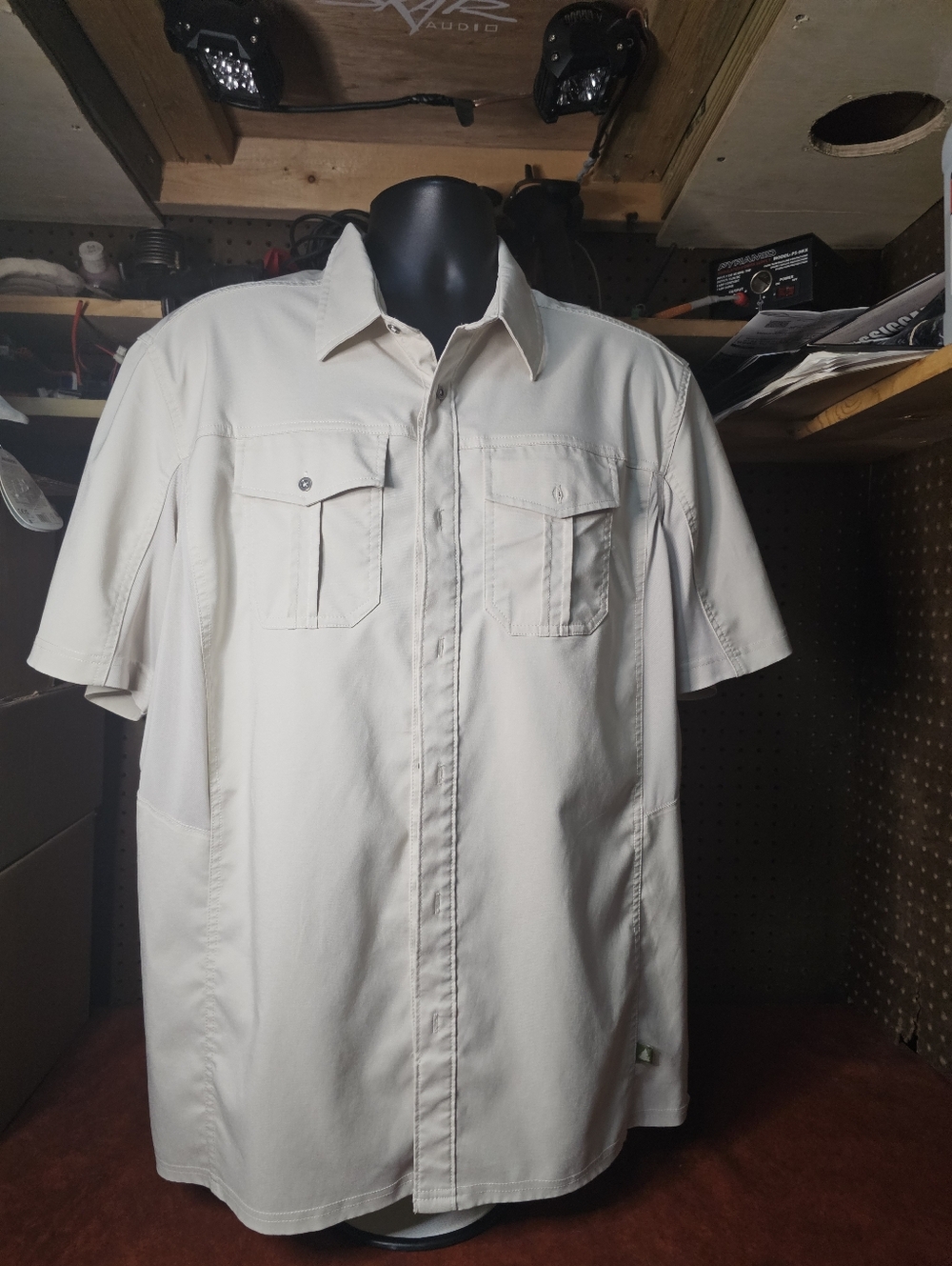 Lake and Trail Size XLG Lightweight cream colored Outdoor Short Sleeve Button-U